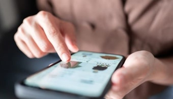 경기도, AI노인말벗서비스 지원 1천 명→5천 명 확대