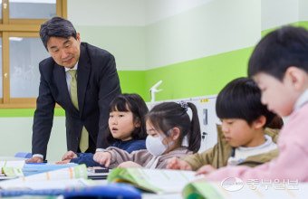 [중부포토] 이주호 교육부장관 늘봄학교 방문