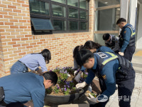 수원시 매탄1동, 매탄지구대와 초화식재 실시