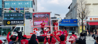 김선교 국민의힘 여주·양평 후보, 사전투표 첫날 여주한글시장 입구서 집중유세