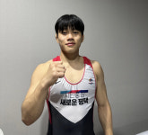 평택시청 안수영·용인대 김유빈, 양정모올림픽제패기념 KBS배 레슬링 정상