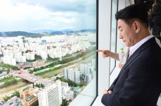 의정부역세권 개발 본격 나선 김동근 의정부시장, 창동·노원역 일대 개발사업 벤치마킹