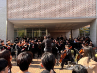 수원 금호초교, 등굣길 음악회 개최