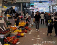 계양산전통시장 소방도로 상습 불법 적치 형사고발에도 요지부동