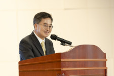김동연 지사 전력 확대해 앞으로 2배 넘는 성과 내겠다