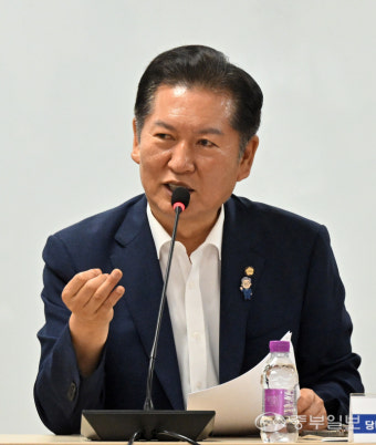 [화보] 정청래 더불어민주당 당대표 후보, 경기도의회 방문