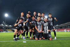 10경기 무패 성남·4경기 무승 수원, 희비 엇갈려