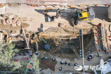 [화보] 범계역 앞 온수관 파열 복구작업