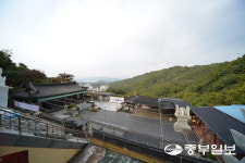 [경기도로 떠나는 성지순례] 보물 가득한 절에 오르니 탄성이 절로