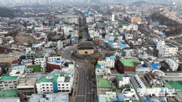 국가유산 앞 고층건물 논란… 수원화성 불똥튈라
