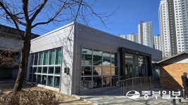 웃음이 함께하는 호호당에서 즐거운 노년 생활 펼치세요