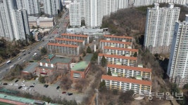 광명 도심 속 10여년간 방치된 구로공단 여성 근로자 아파트 올해 상반기 철거 [영상]