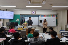 재학생 90%가 이주배경 안성 광덕초…수원출입국·외국인청, 사회통합 교육프로그램 시범운영 점검