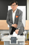 [중부포토] 사전투표하는 이기붕 기혁신당 인천시장 후보