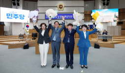 12대 경기도의회 민주당 전반기 대표에 안광률… 부의장 후보 고은정·김미숙