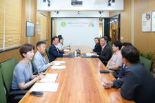 여주프리미엄빌리지(375아울렛)상인회·협동조합, 14년째 나눔실천… 여주시에 성금 1천만원 기탁