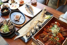 바다 뷰가 아름다운, 제주 애월 맛집 제주광해 애월점 관광객 발길 이어져