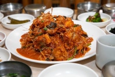 도민이 사랑한 신제주… 제주 연동 맛집 마산초원아구찜 관광객에 인기