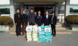 당진 면천면 자율방범대, 화환대신 받은 쌀 기부