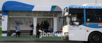 청주시 전국 최초 실내형 시내버스 승강장 도입