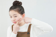 이마 여드름은 폐·대장 적신호