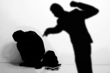 이번엔 카센터 노예…10년간 임금착취 60대 부부 입건