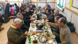 효자촌묵집, 지역어르신 초청 경로잔치 개최