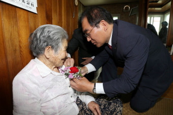 청주시, 제45회 어버이 날 기념식 성황