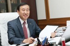 조길형 충주시장, 안목 키우고 선제적으로 대처하라