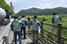 아세아시멘트(주) 제천, 8일 회사인근에서 환경 정화 활동