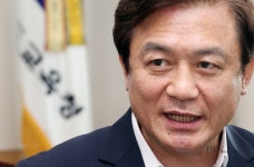 김병우 교육감 아들 용정씨 청와대 입성
