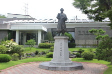 감각적 심상·운율 흠뻑…완벽했던 시간여행