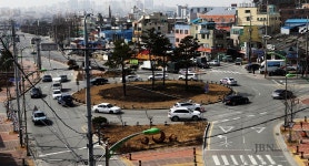 운전자 회전교차로 진입방향 몰라 되레 사고