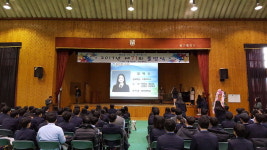 영동군 황간중학교, 졸업생에 500만원 장학금 수여
