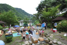 소백산 골짜기 청정 폭포수 다리안관광지, 피서지 각광