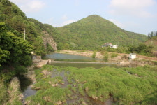 법주사 지나 속세로 들어온 물줄기 마을을 품다