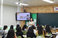 증평여중, 전교생 진로의 날 운영… 기자 등 14명 특강