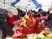 금감원, 충주 신니면 선당마을서 김장 봉사
