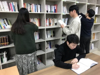 청주시 흥덕구 직원 대상 미니도서관 운영