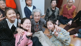 천안부성초, 한성아파트 경로당 어른신께 효 실천