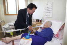 한범덕 청주시장, 행복의 집 소망노인요양원 방문