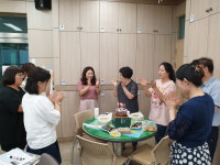 상당구 용담명암산성동, 직원 생일축하파티로 화합