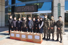 원성1동 방위협의회, 생활시설 관계자에 간식 전달