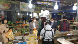 청주 흥덕구, 전통시장 장보기로 지역경제 활성화