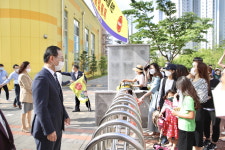 박상돈 천안시장, 초등학교 개학 첫 날 학생· 교직원 격려