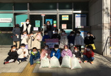 청주 동명어린이집 어린이들, 분평동에 사랑의 쌀 전달