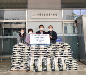 진천군 소재 기업, 지역 소외계층에 사랑의 쌀 전달