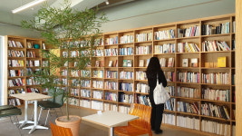 핫한 숲속책방 진천 이월서가(利月書家)