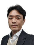 우민재단의 모토는 사람 그리고 사람