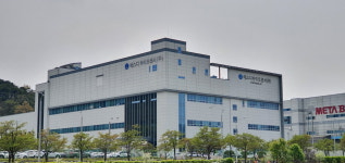 코로나 엔데믹 시대… 진단키트 株 반토막